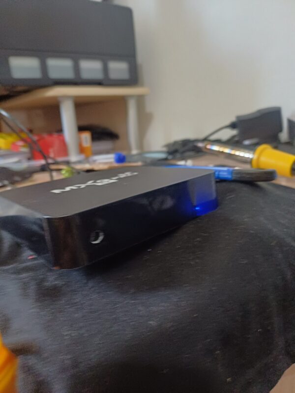 📺🕵️‍♂️ Smart TV Box Pro 4K Ultra HD com micro câmera espiã oculta Wi-Fi – segurança e streaming em um único dispositivo 🎯🎥 - Imagem 7