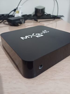 📺🕵️♂️ Smart TV Box Pro 4K Ultra HD com micro câmera espiã oculta Wi-Fi – segurança e streaming em um único dispositivo 🎯🎥