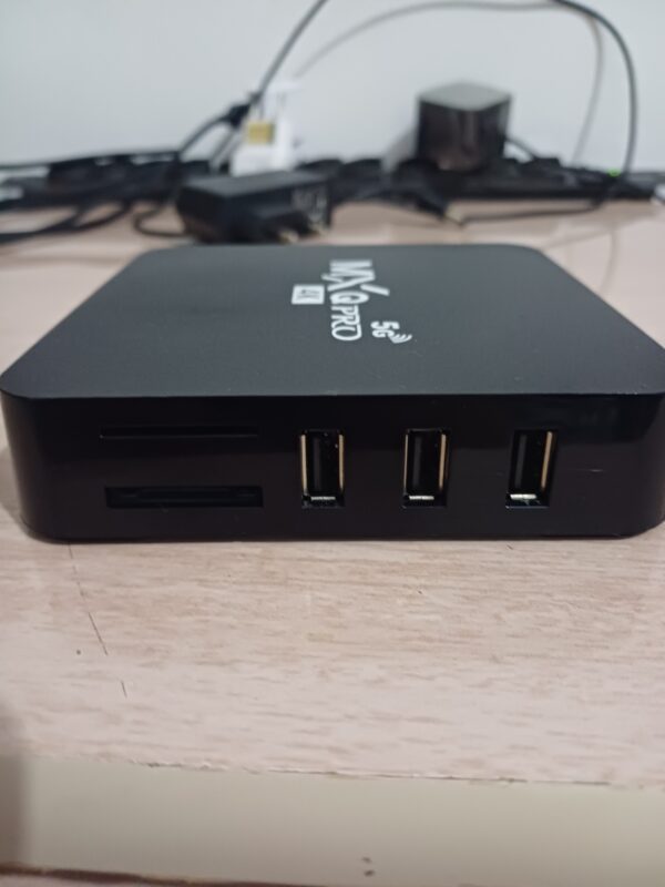 📺🕵️‍♂️ Smart TV Box Pro 4K Ultra HD com micro câmera espiã oculta Wi-Fi – segurança e streaming em um único dispositivo 🎯🎥 - Imagem 4