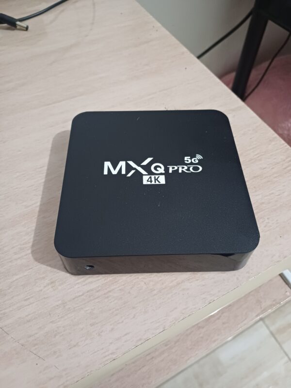 📺🕵️‍♂️ Smart TV Box Pro 4K Ultra HD com micro câmera espiã oculta Wi-Fi – segurança e streaming em um único dispositivo 🎯🎥 - Imagem 2