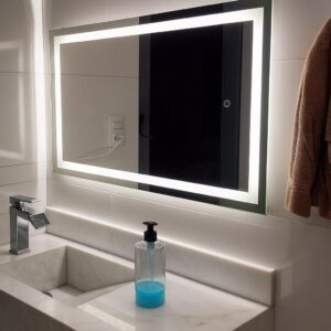Espelho Grande Retangular com Led Jateado e BotãoTouch liga e Desliga 80x50 cm