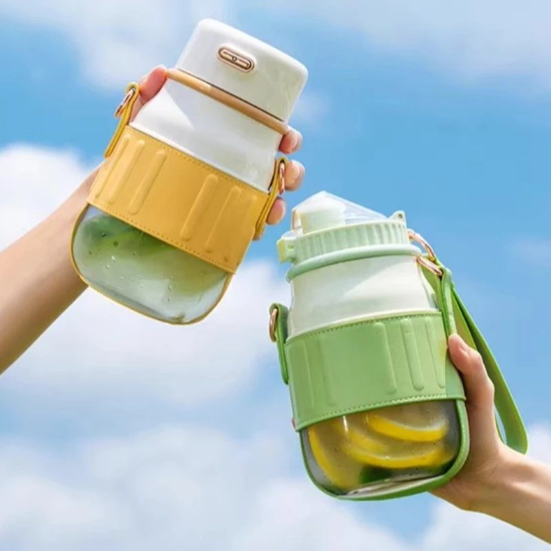 Liquidificador Portátil e Processador de Alimentos Pequeno com Carregamento Sem Fio para Uso Externo
